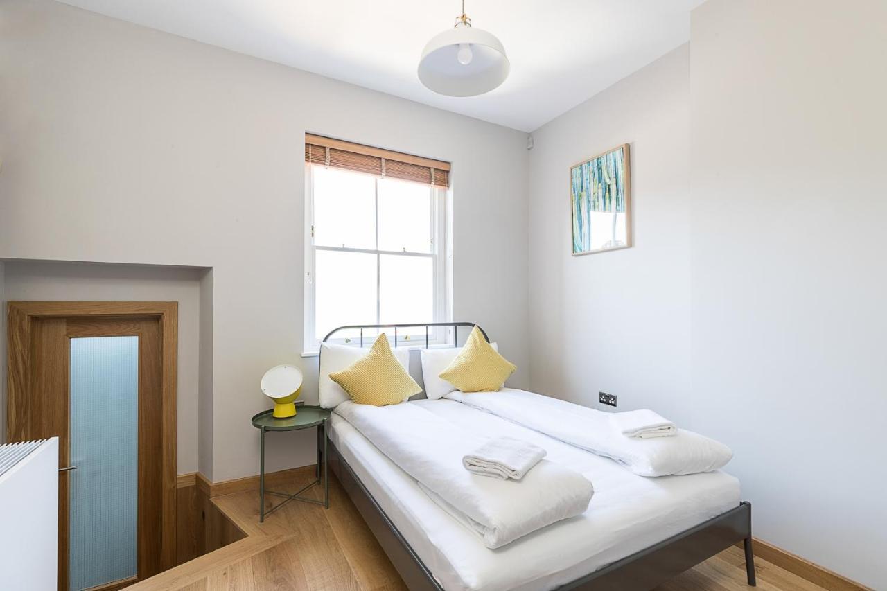 Stylish Stays By Russel Square Лондон Экстерьер фото