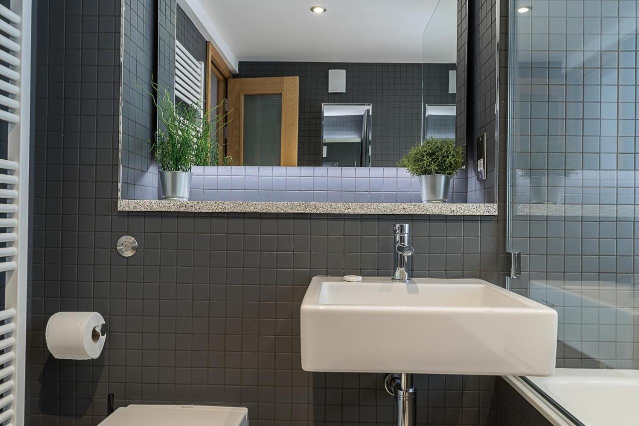 Stylish Stays By Russel Square Лондон Экстерьер фото